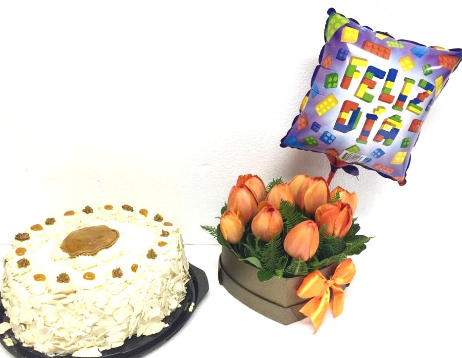 Caja Coraz�n de 10 Tulipanes, Torta del Dia para 15 Personas y Globito